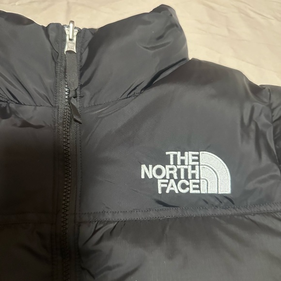 The North Face Men's Charcoal Puffer Jacket - Picture 6 of 12